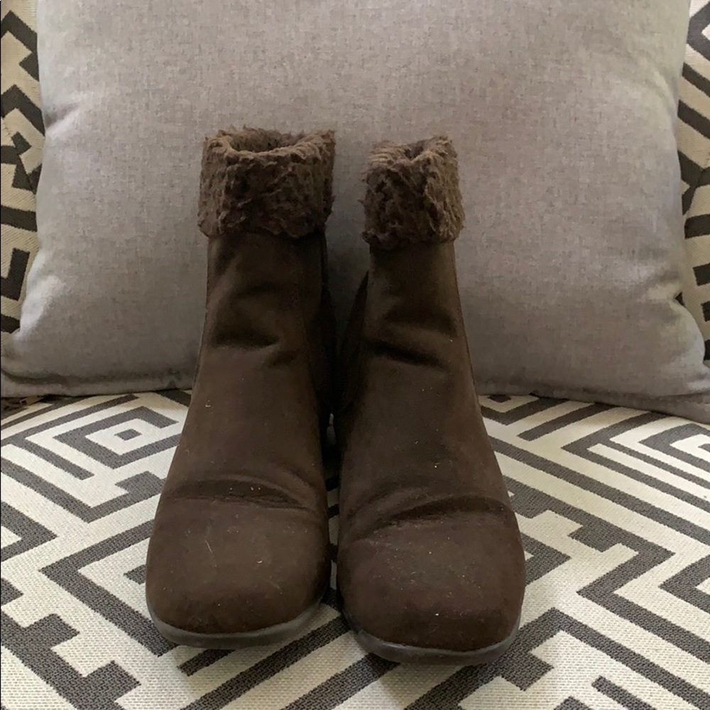 Faux suede brown ankle boot